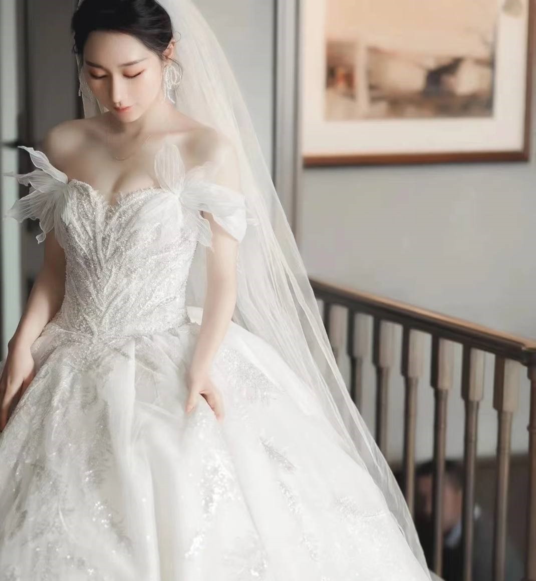 Ivory Starlight Petals